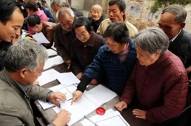 定了！人社部正式发文，7月1日全国落地，在职和退休人员都能享受到福利。7月1
