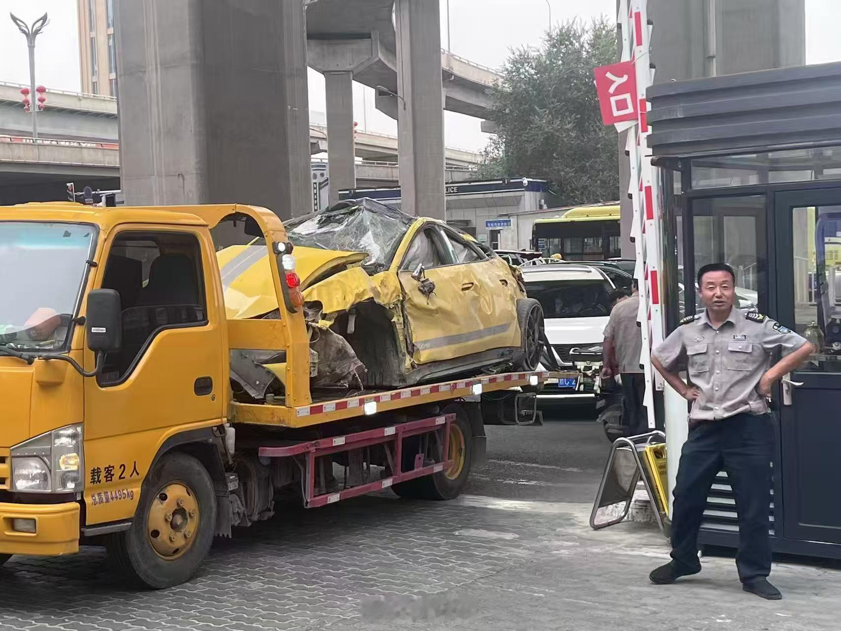 小米成都车祸后雷军最新演讲我猜雷总最想发的照片是这个[doge]​​​