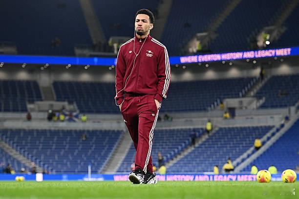 阿森纳从昨晚首发的一个细节，就能看出阿尔特塔确实太保守了。后卫线没让廷伯轮休，