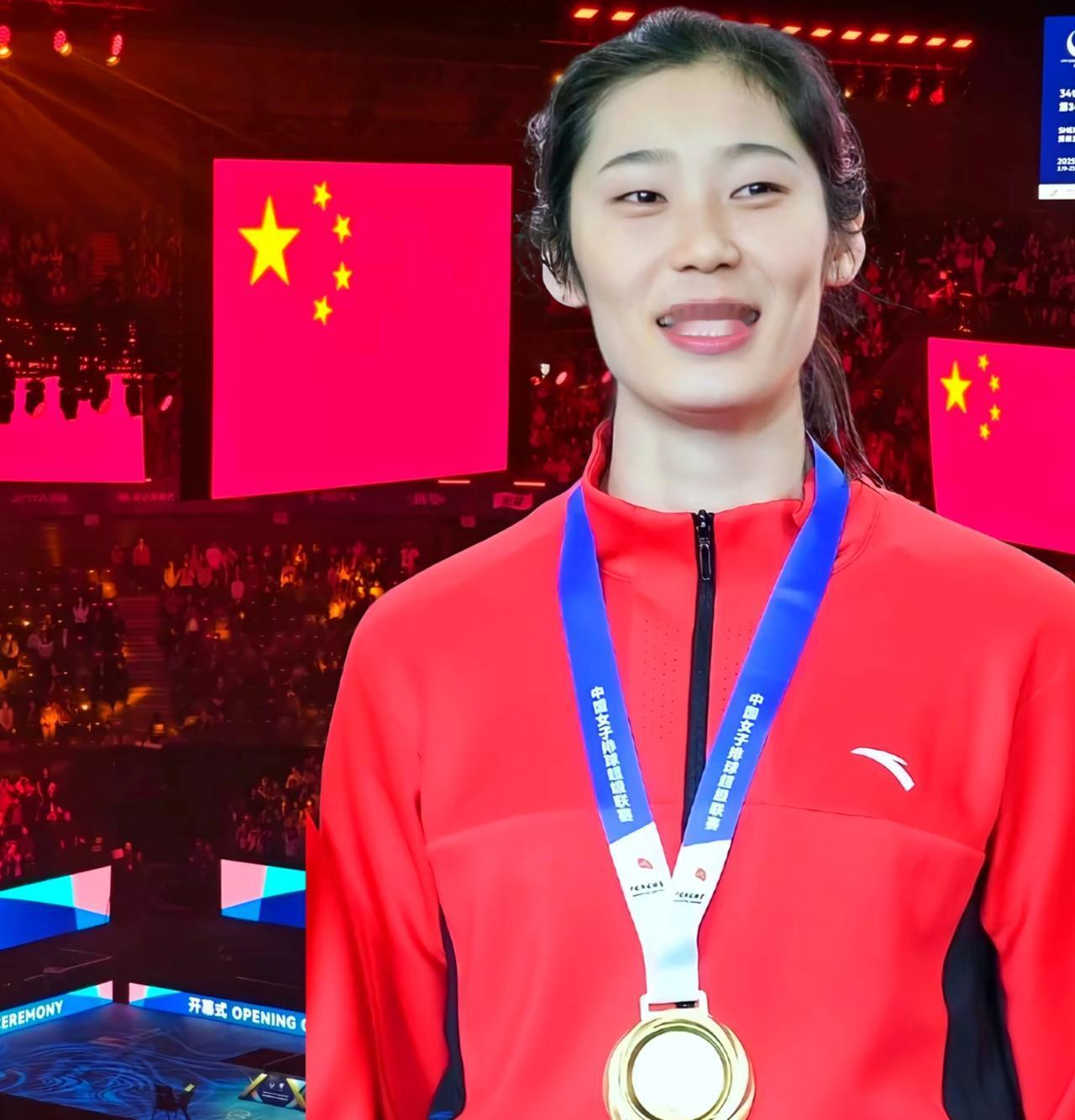 果不其然被我猜中了女排早有不成文规矩，队员受访得经教练同意，朱婷2024年