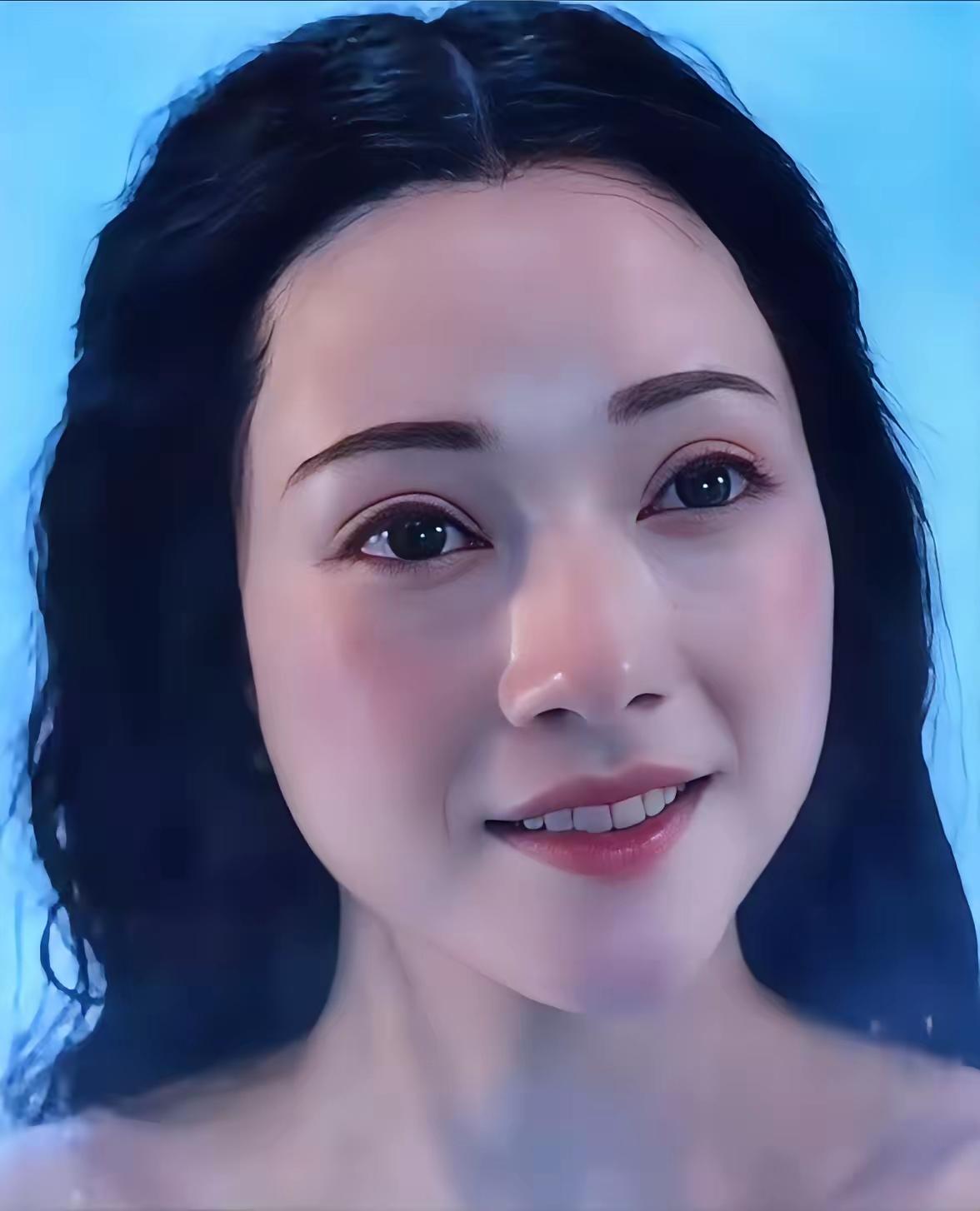 如今霍启山处境格外纠结，这段恋情早已不止简单相处，二人合伙开办传媒公司，事业