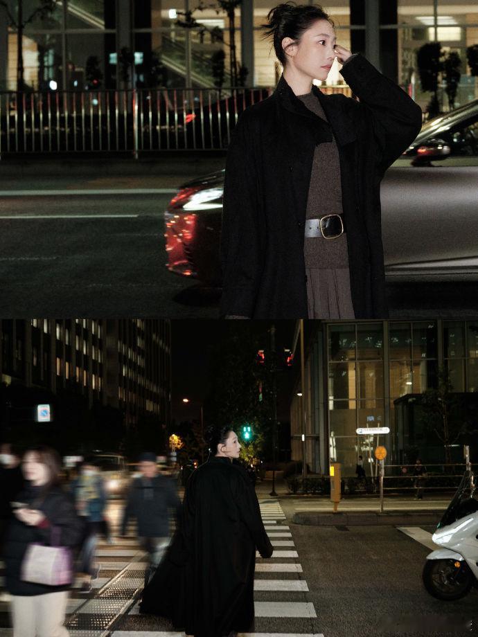 白百何听到什么笑成这样白百何这是听到啥爆炸新闻了吗，笑得毫无顾忌，好不容易恢复