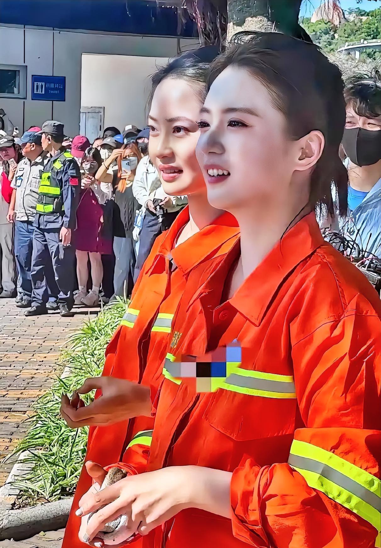 第一次这么见过这么年轻，漂亮的环卫工人