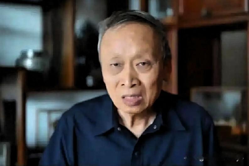 近期，关于王小东对华为“韬定律”批评的质疑声，在网络上持续发酵。作为一个吃瓜群众