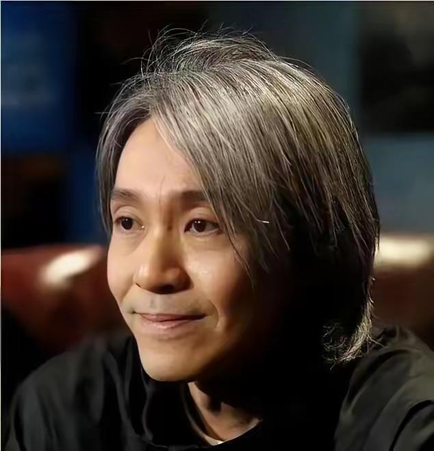 票房都干到8亿了，周星驰却突然要换掉全国影院的片源。不是重映，是正在上映的版本