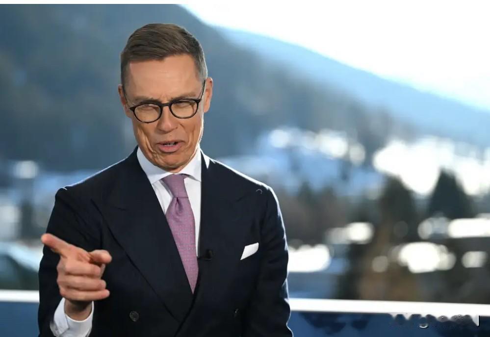 实锤！芬兰总统亲口证实：没有美国许可，F-35战机根本就飞不起来！这不是危言