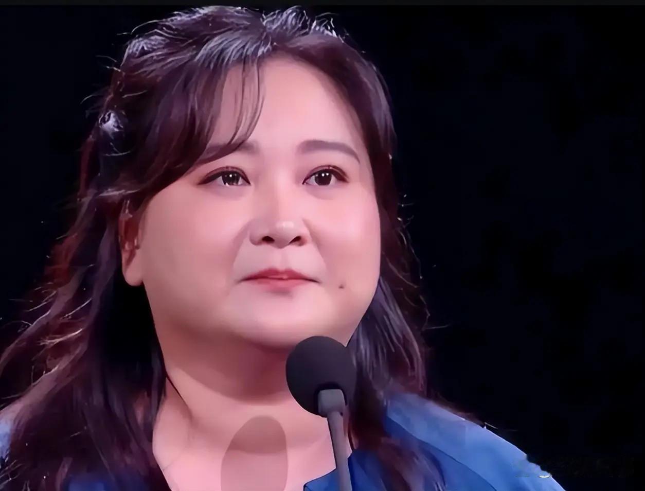 贾玲身材反弹身形复胖贾玲身材反弹身形复胖