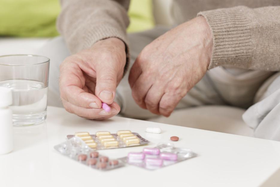 吃降压药不能吃香蕉？医生告诫：不止是香蕉，这4物再馋也要忌嘴家里有高血压患者的