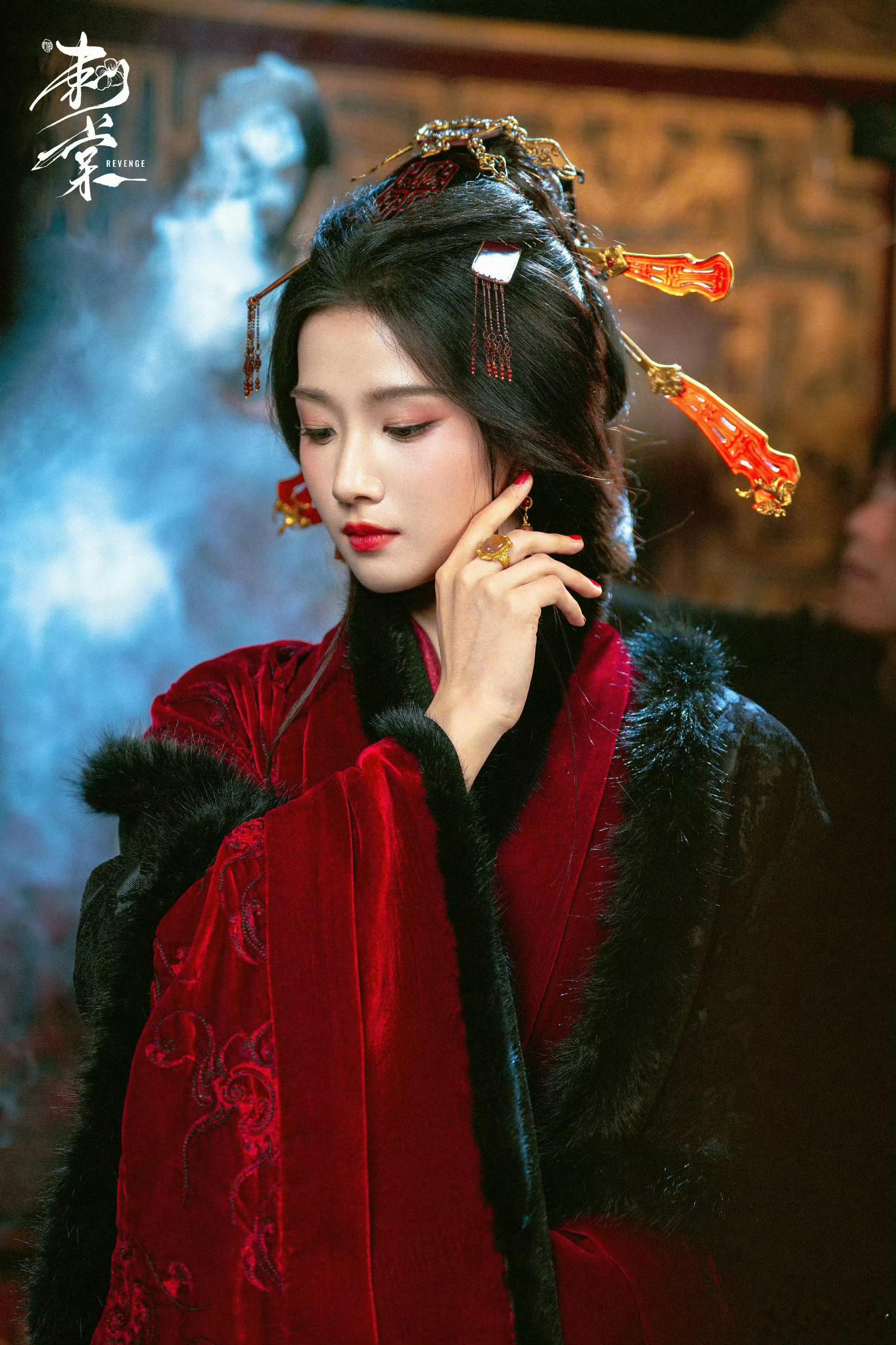 卢昱晓大女主风范起来了天啊，刚看到照片，卢昱晓现在整个人的气场完全不一样，早就跳