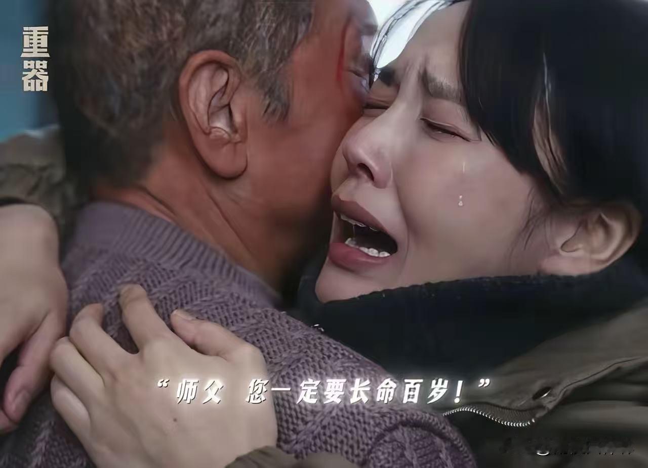 答案藏在细节里。郭达杰被推到手术室门口，突然喊了停。老婆以为他怕了。癌症