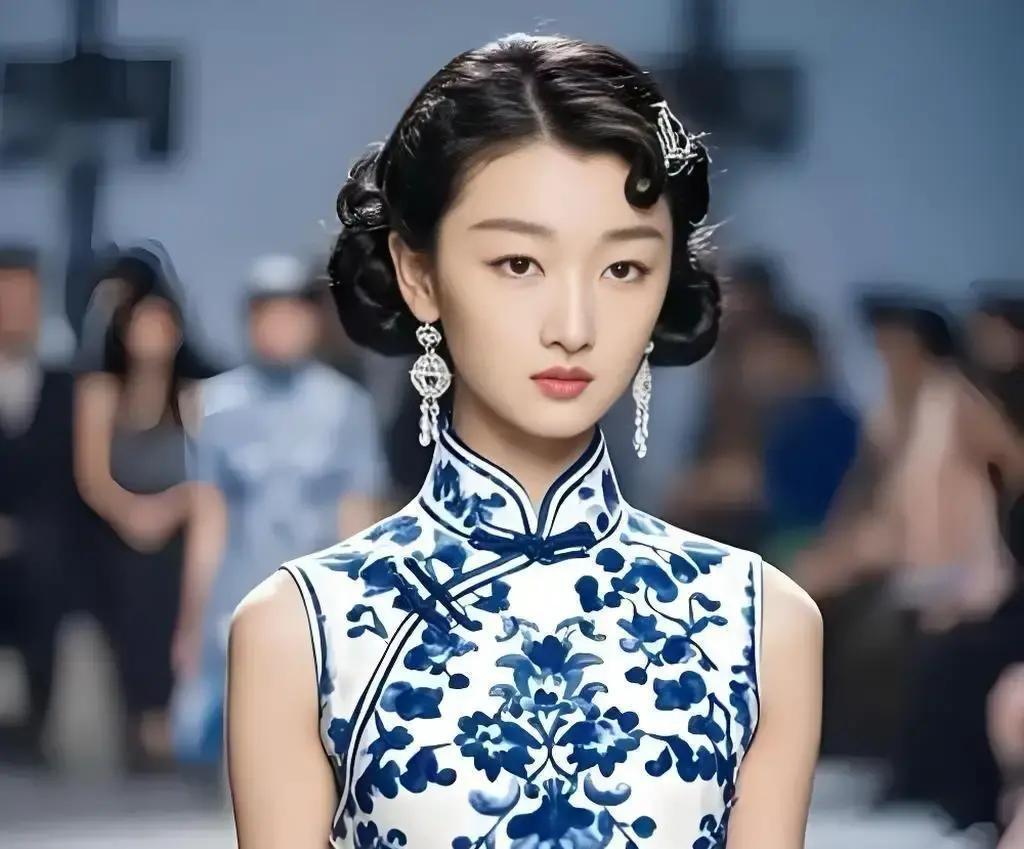 赵丽颖周冬雨撕破假闺蜜剧本2024年3月，两人官宣新片《她途》。海报里她们