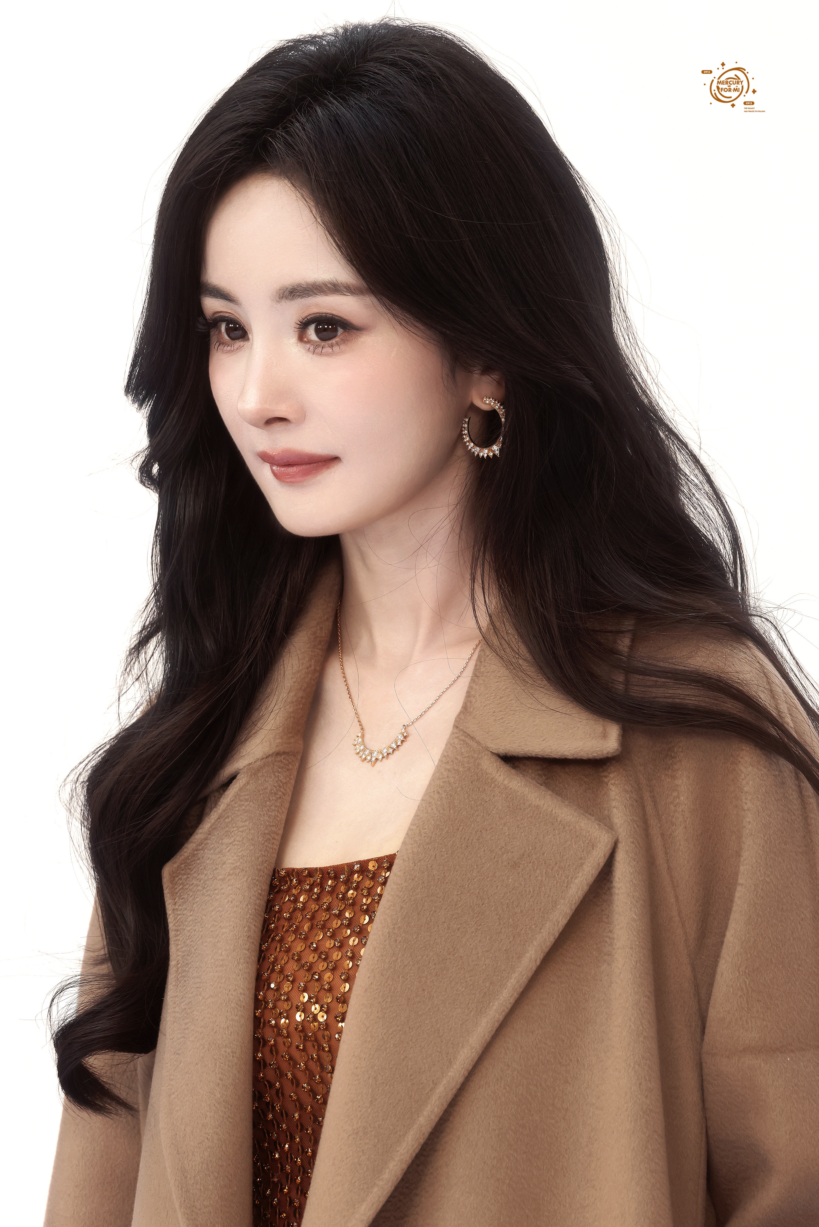 #杨幂#姐姐见你的风光刚好刚好～心疼我们的姐姐要跟我们合照的姐姐#杨幂秋日美拉德大衣造型##杨幂三只