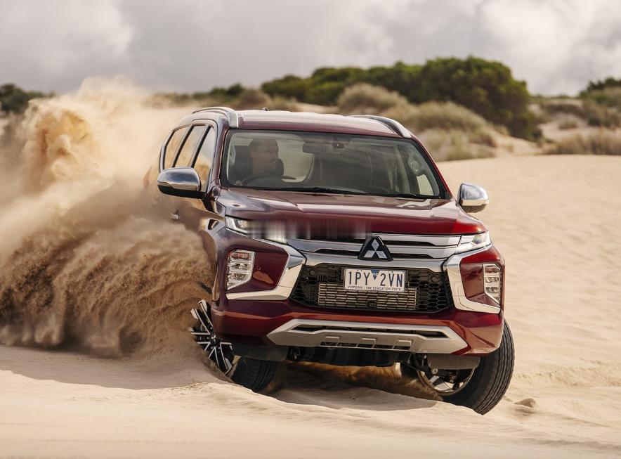 劲畅，这玩意的雾灯and转向灯的价格可是不便宜啊！！！保有量太低了，所以~~