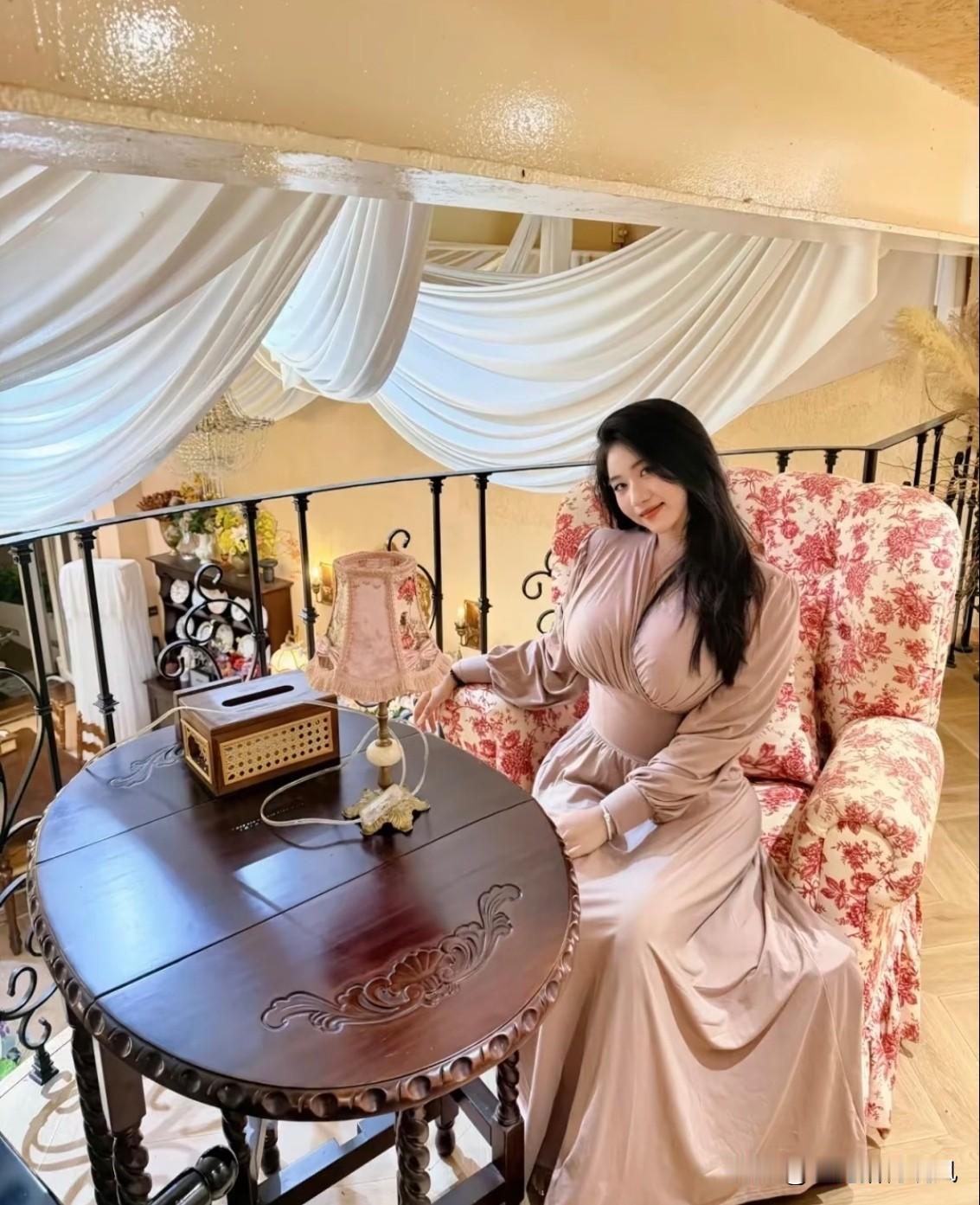 我觉得比读书更重要的，是把读到的东西用起来。读书是输入，可光输入不输出，那