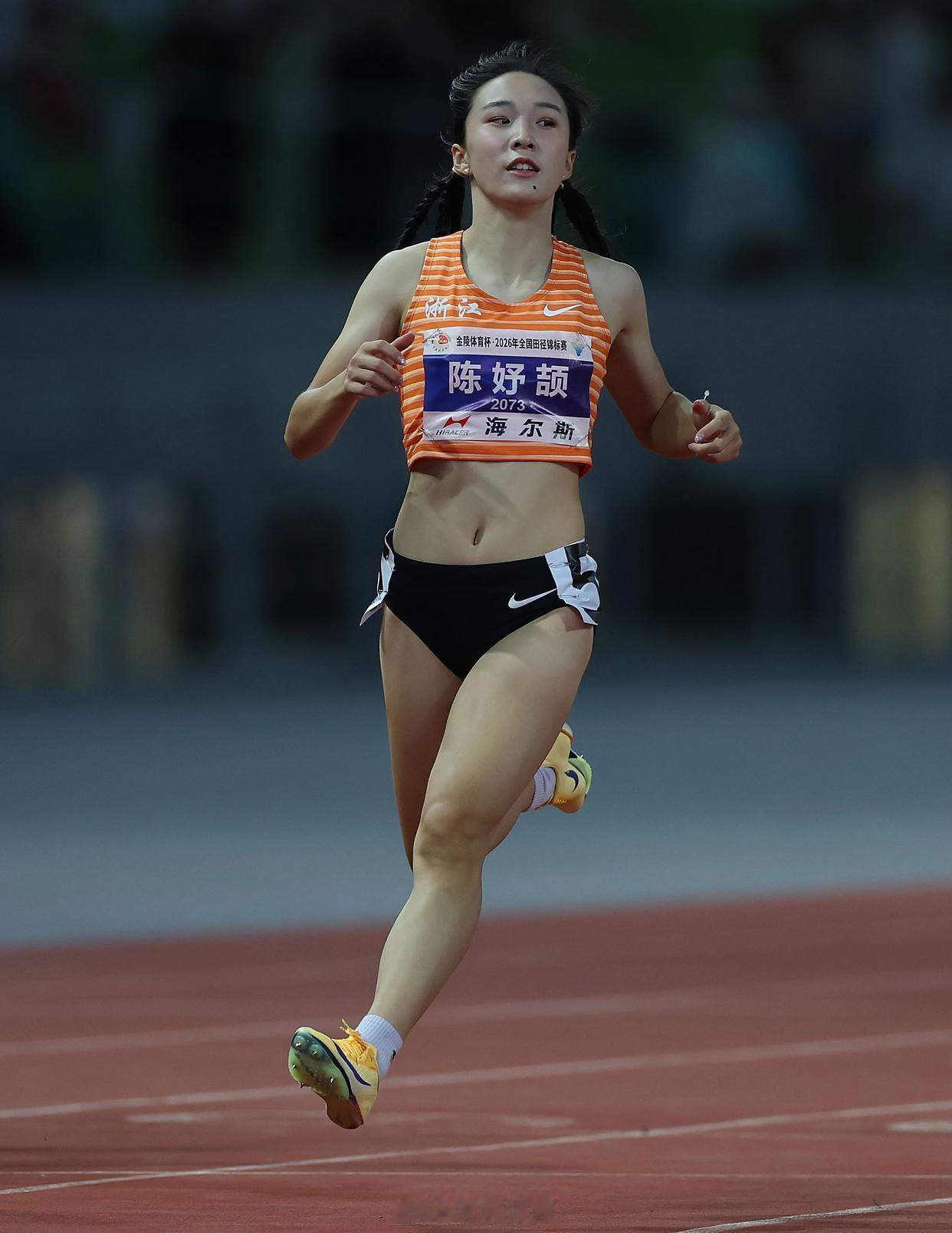衢州全国田径锦标赛女子100米决赛，陈妤颉11秒08创造PB夺冠，再次...