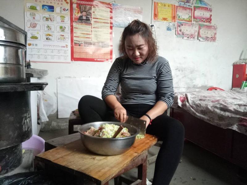 东北独生女回娘家，主打一个“嘴上嫌弃，心里宠溺”。这种待遇，其实是独生子女家庭里