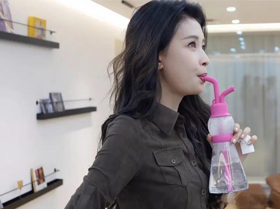 刚识图要三四百一个，加油孙怡！让我看看有没有效果，又用我也斥巨资买一个哈哈哈哈唱