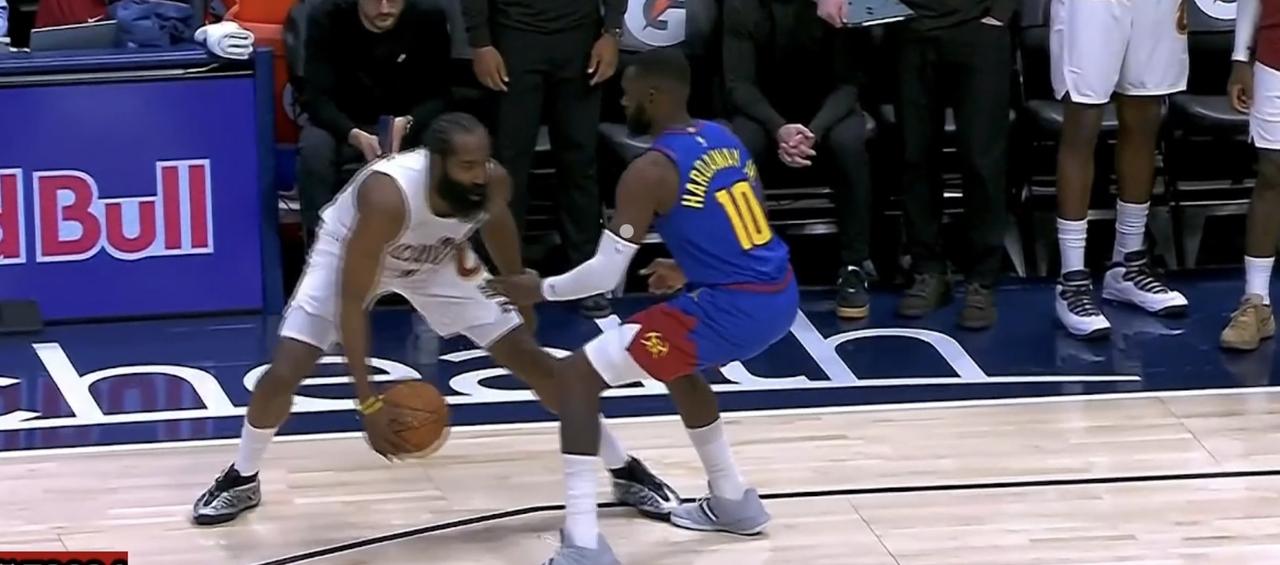 哈登再次帮助骑士逆转！这绝对是一场含金量十足的比赛，缺少莫布里，面对拥有约基奇