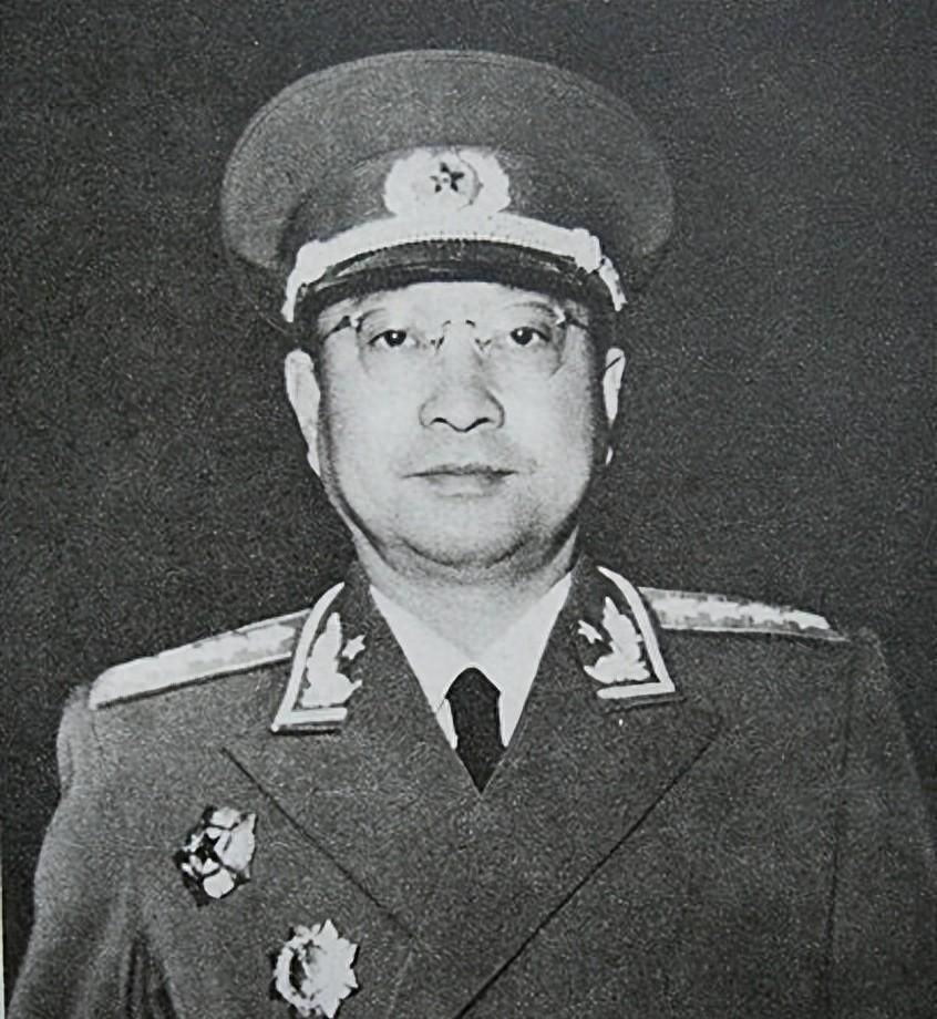 61岁时陈赓在最后一个生日向妻子傅涯提出请求：能不能做碗肉丝面，多加一些肥肉？