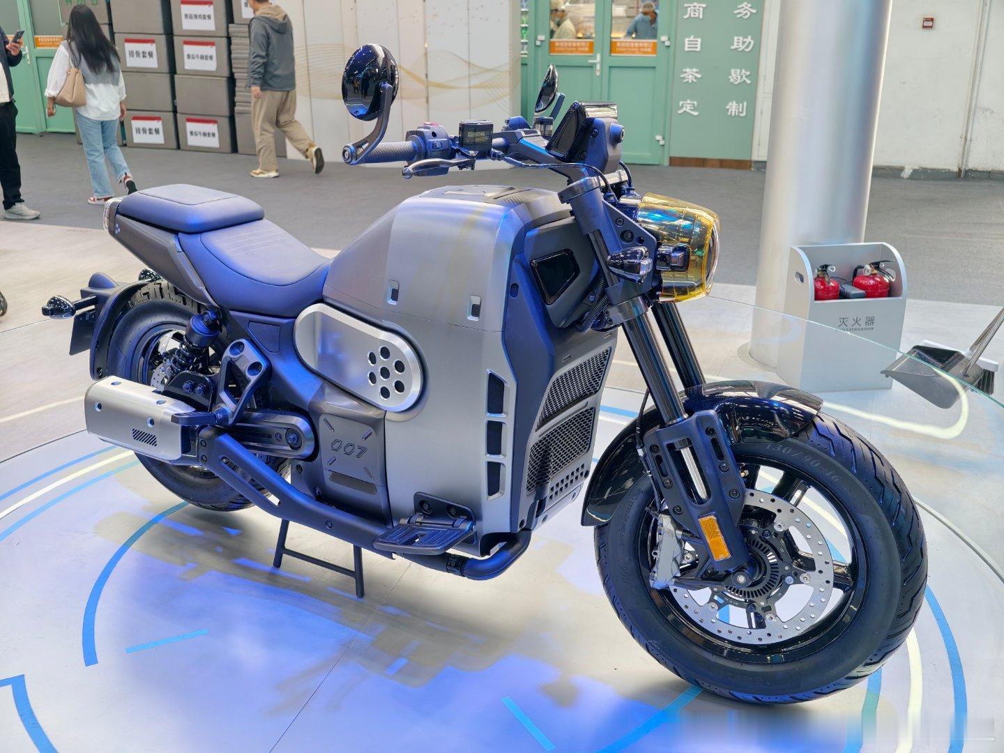 车展看了奇瑞，新车很多也展出了好几个有自己鲜明风格的车现在的奇瑞解决了动力问题