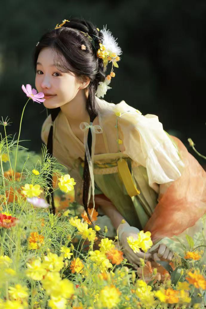 徐梦洁非富即贵终于等到徐梦洁的古装宅斗新作，女主苏清婉不信天命对抗礼教，一路挣