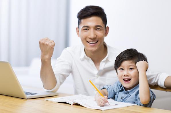 爸妈你们为什么不夸我?
