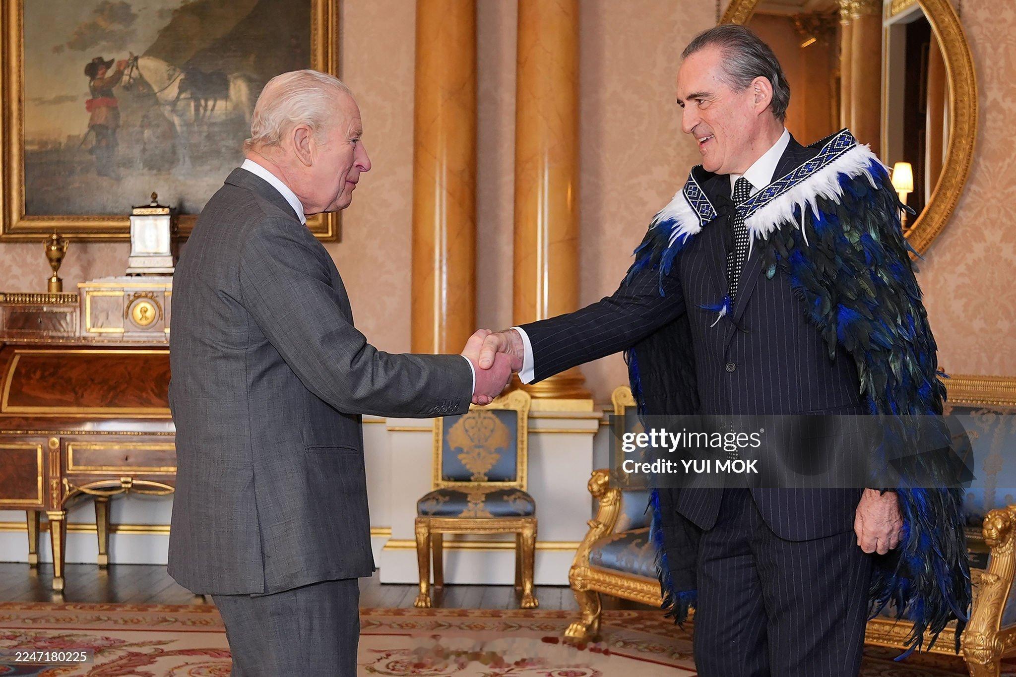 今天查尔斯三世作为新西兰君主身份在白金汉宫接见新西兰高级专员🇳🇿Hamish