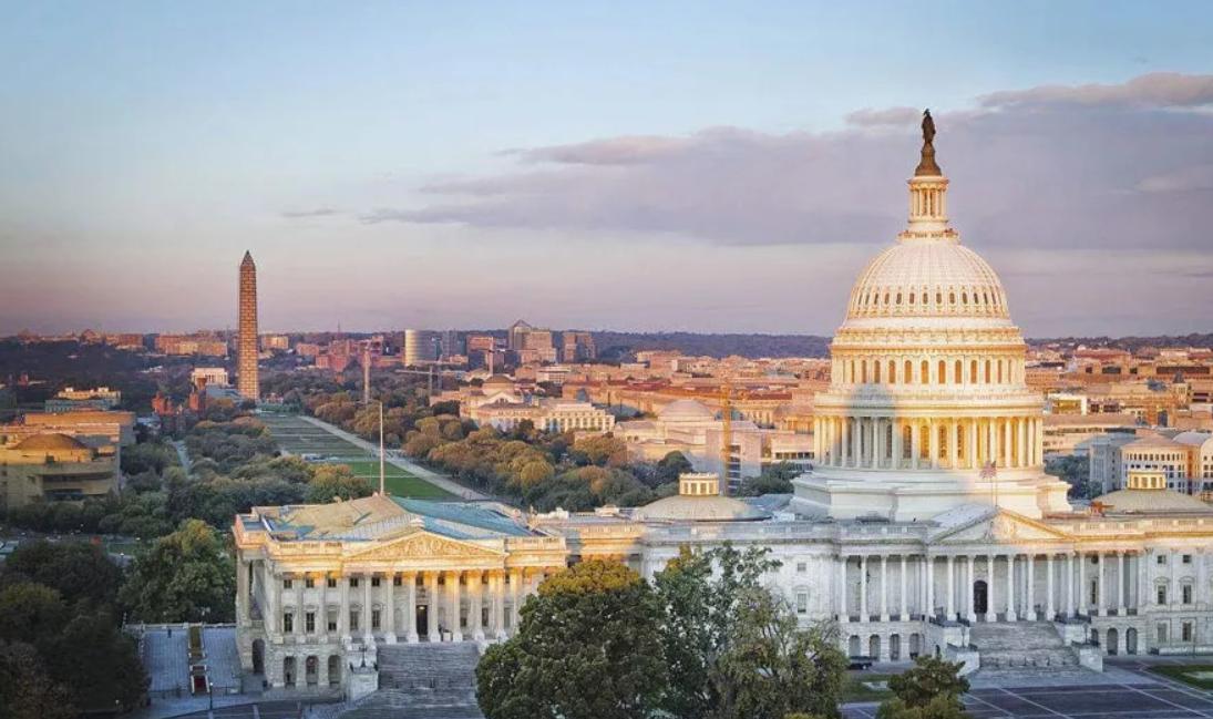 脸都丢尽！特朗普4亿白宫宴会厅刚吹完牛，就被法院直接叫停。特朗普一心想打造任期