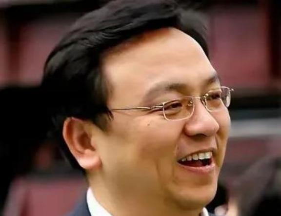 王传福曾表示，中国汽车在发动机技术上落后国外几十年，德国人把发动机热效率做到40