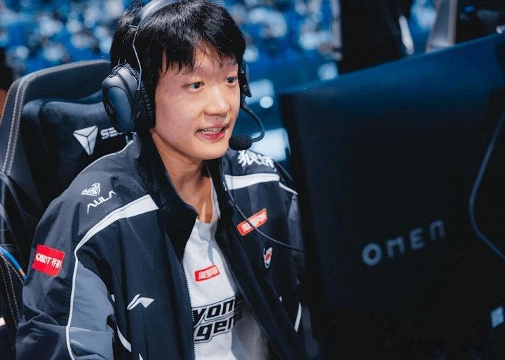 【Shanks回应AL落败】Shanks希望TES更沉着冷静2025英雄联盟全