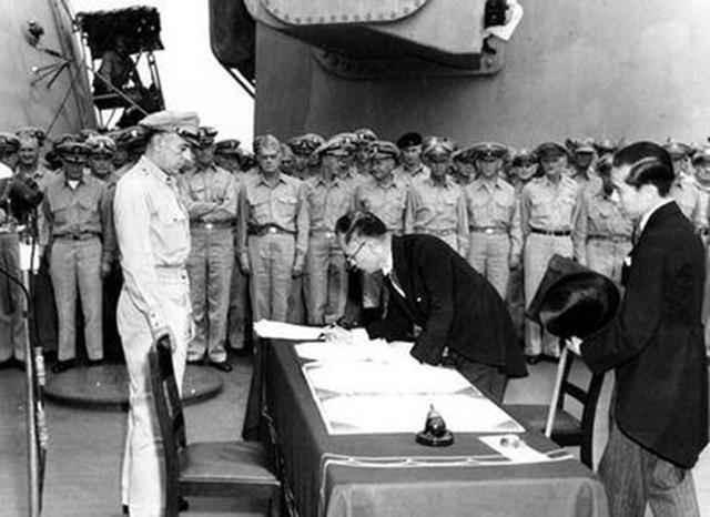 历史的真相，日本并不是无条件投降，而是另外提了一个无耻条件！1945年8月15日