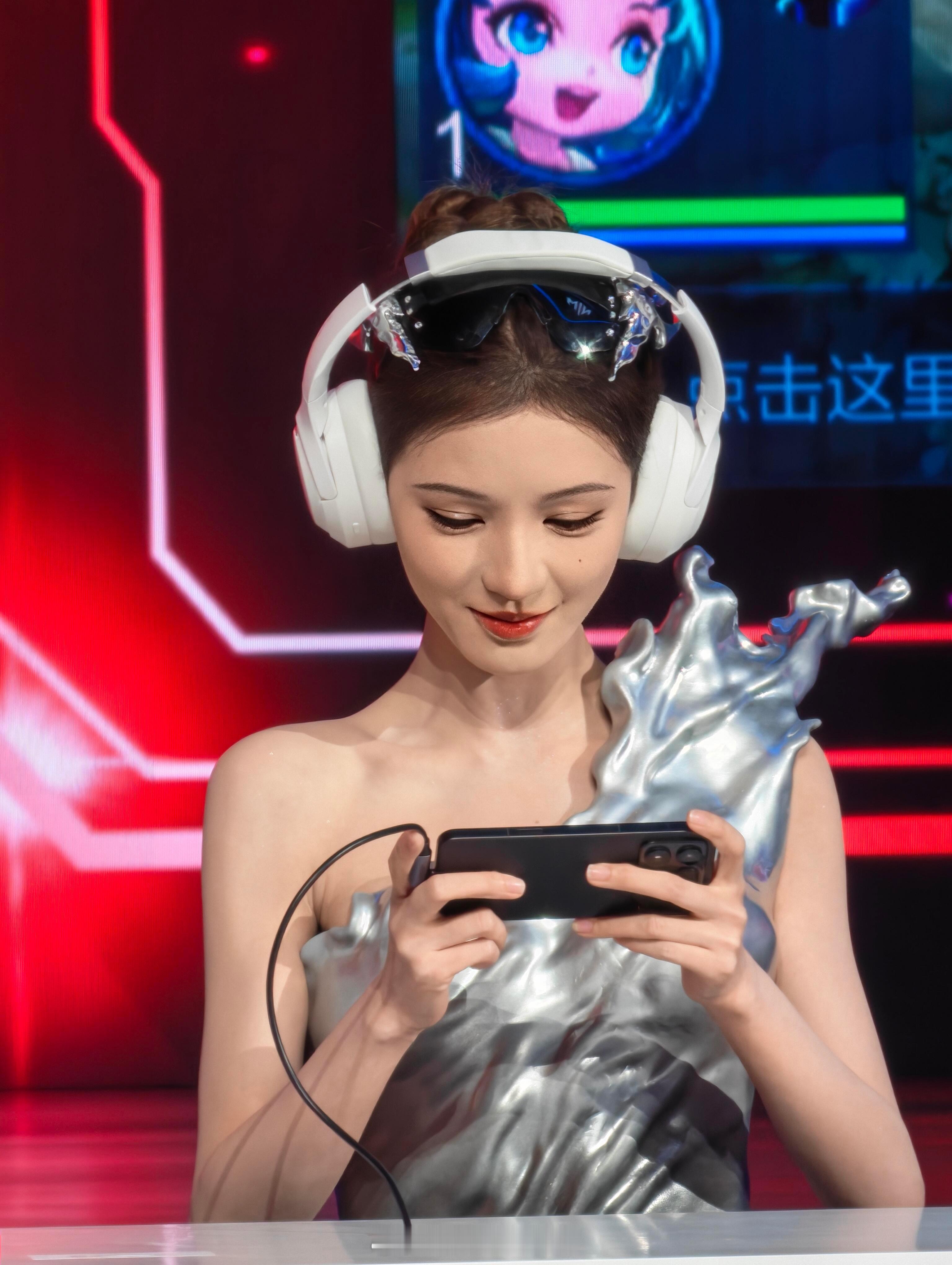 张予曦最新物料：荣耀WIN发布会生图