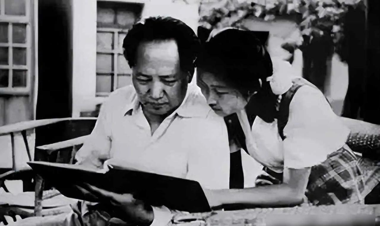 延安后山惊现女尸，主席身边竟藏杀人犯，一桩旧案改写警卫史1941年秋天，延安后
