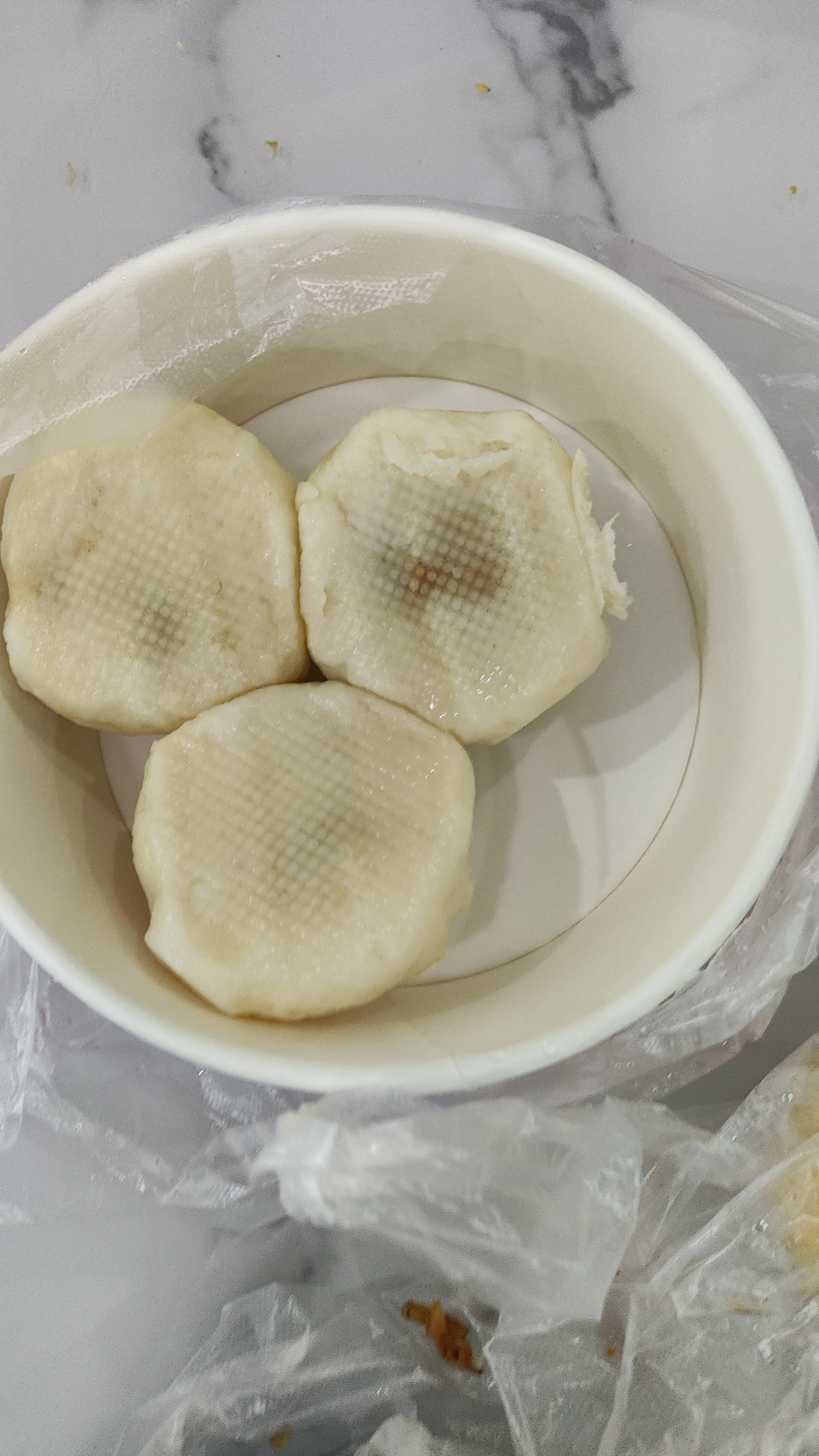 鸡蛋汤和包子，美味的早餐也