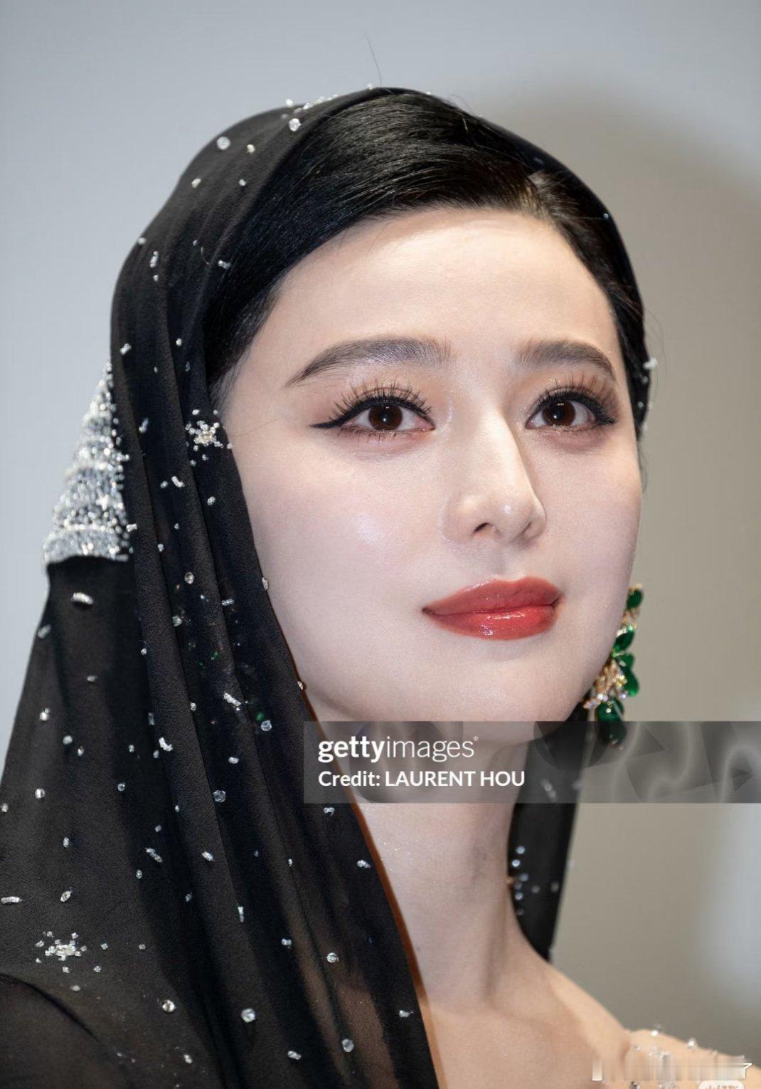 范冰冰G社生图，脸在江山在[点赞]​​​