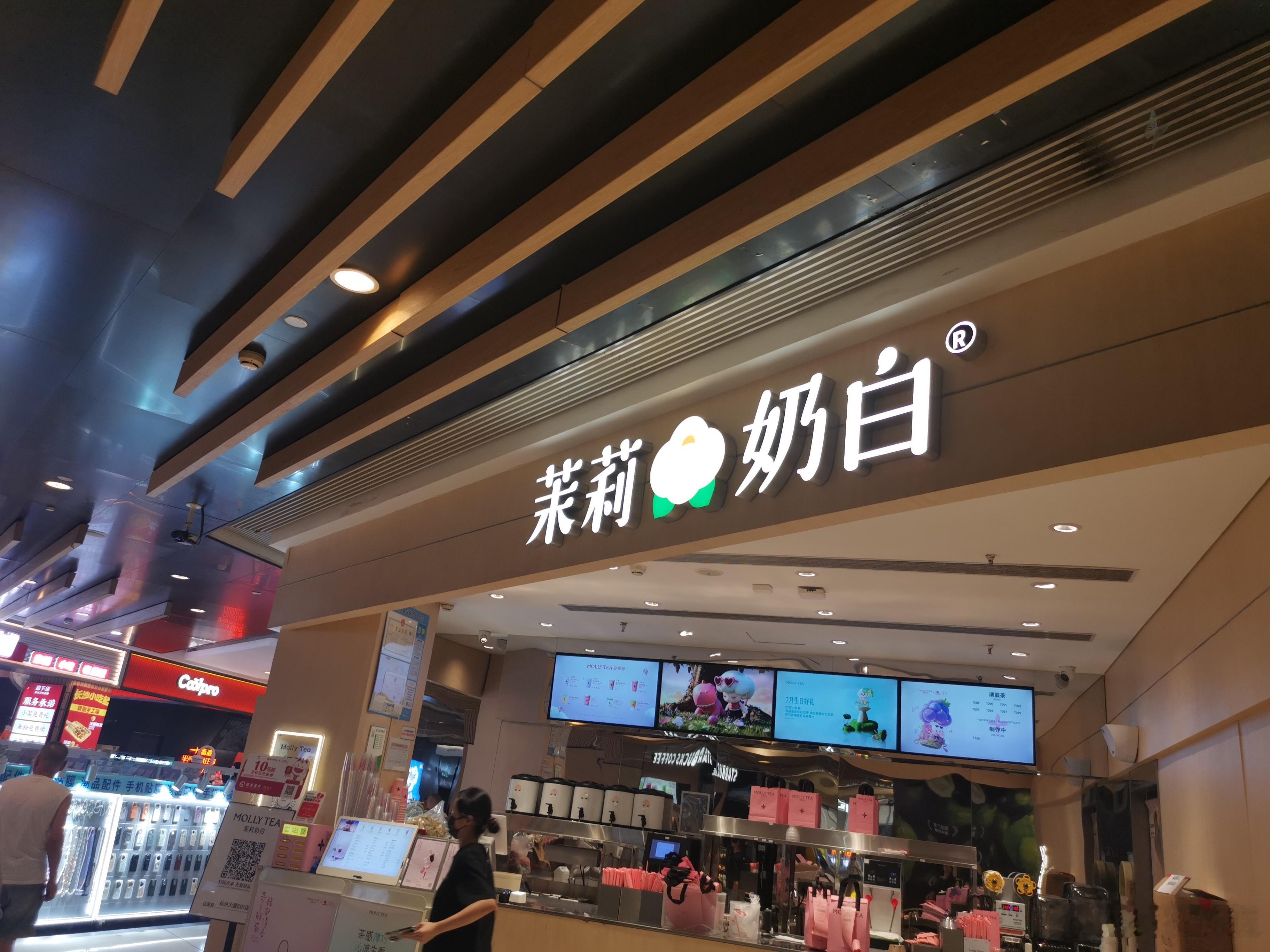 LV起诉国家知识产权局之前微博上一波人看热闹不嫌事大建议LV去搞一波大的没想到L