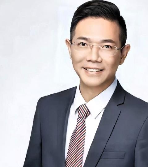 离谱！不认识李律还投诉？这事确实有点离谱一个根本不认识李律的人，突然跑