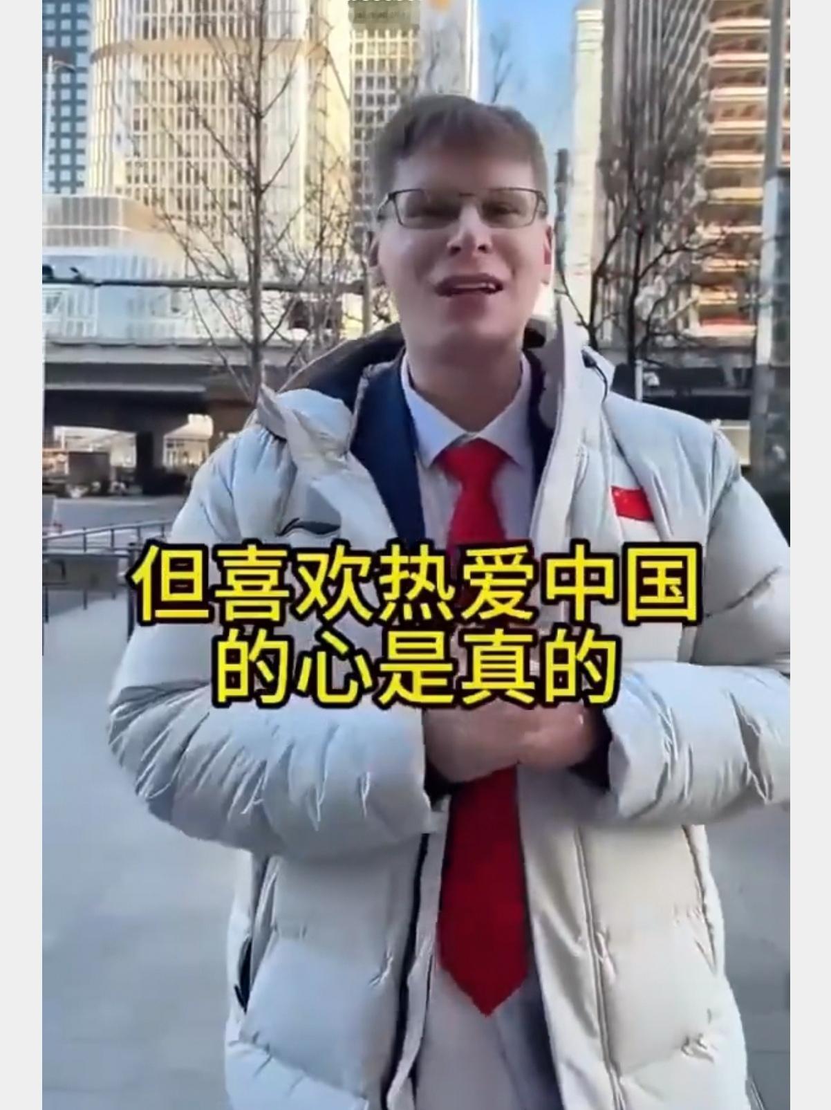 格局拉满！外国留学生硬核回怼韩国学生，一句话让对方瞬间破防韩国学生拿出手机