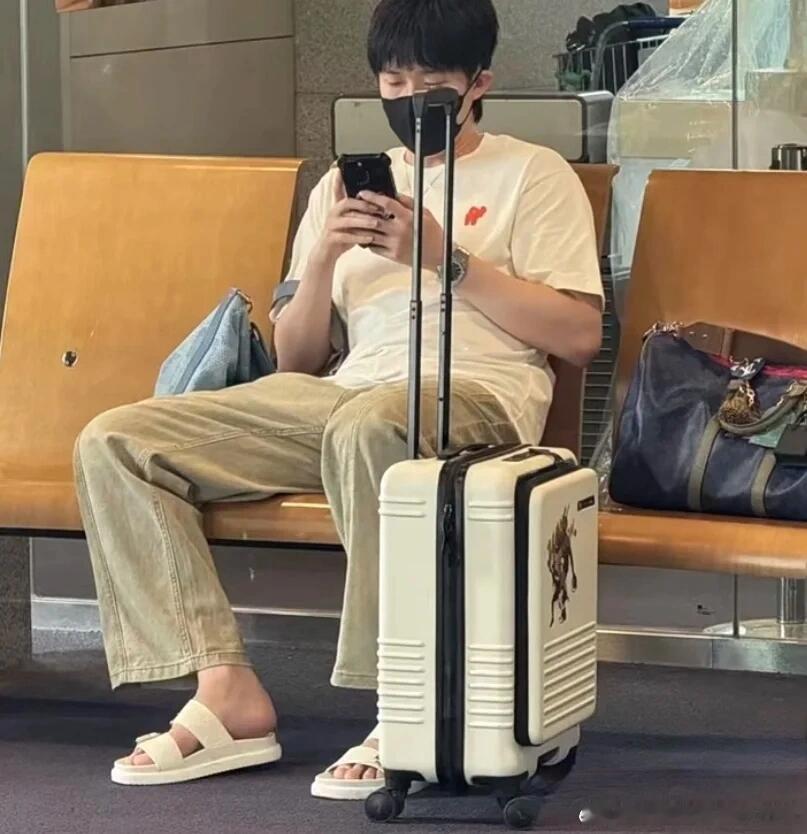 莎莎楚钦落地首尔，顺风🌞​​​