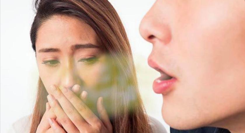一张嘴就一股臭味？医生提醒：经常口臭，可能是这些病的信号！每天刷牙漱口，保持