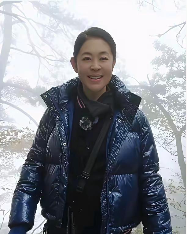 最近关于“明星回春（返老还童）”的说法越演愈烈，各种魔幻的声音都有，比如“当老人