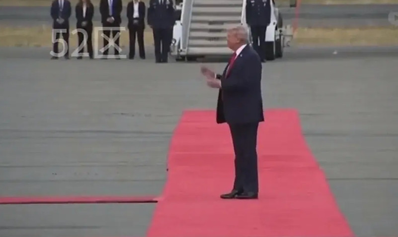 乌克兰:我是谁，我在哪儿？欧洲:啥意思？怎么没有我的事儿？看看这红毯，看