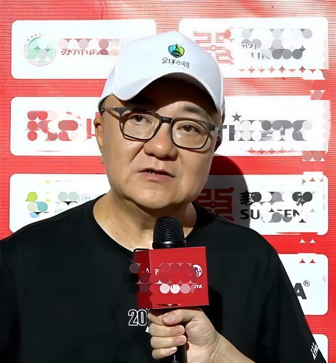 但比起输赢，有个更扎心的问题被翻来覆去地讨论：中国足球小将这帮孩子，到底输在哪了