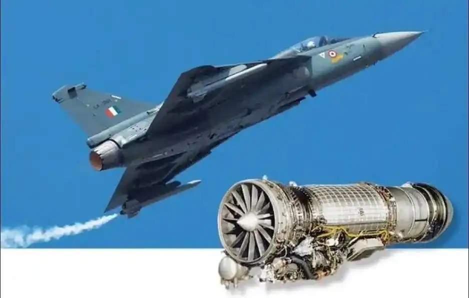 印度疯狂甩锅，砸到了美国的脑袋上！印媒:光辉战斗机坠毁，全赖美国发动机有问题！
