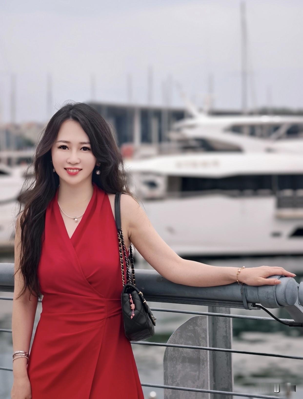 能力+美貌+善良兼具的人不好吗这样的人就像夜空中最亮的星，照亮自己也温暖他人。他