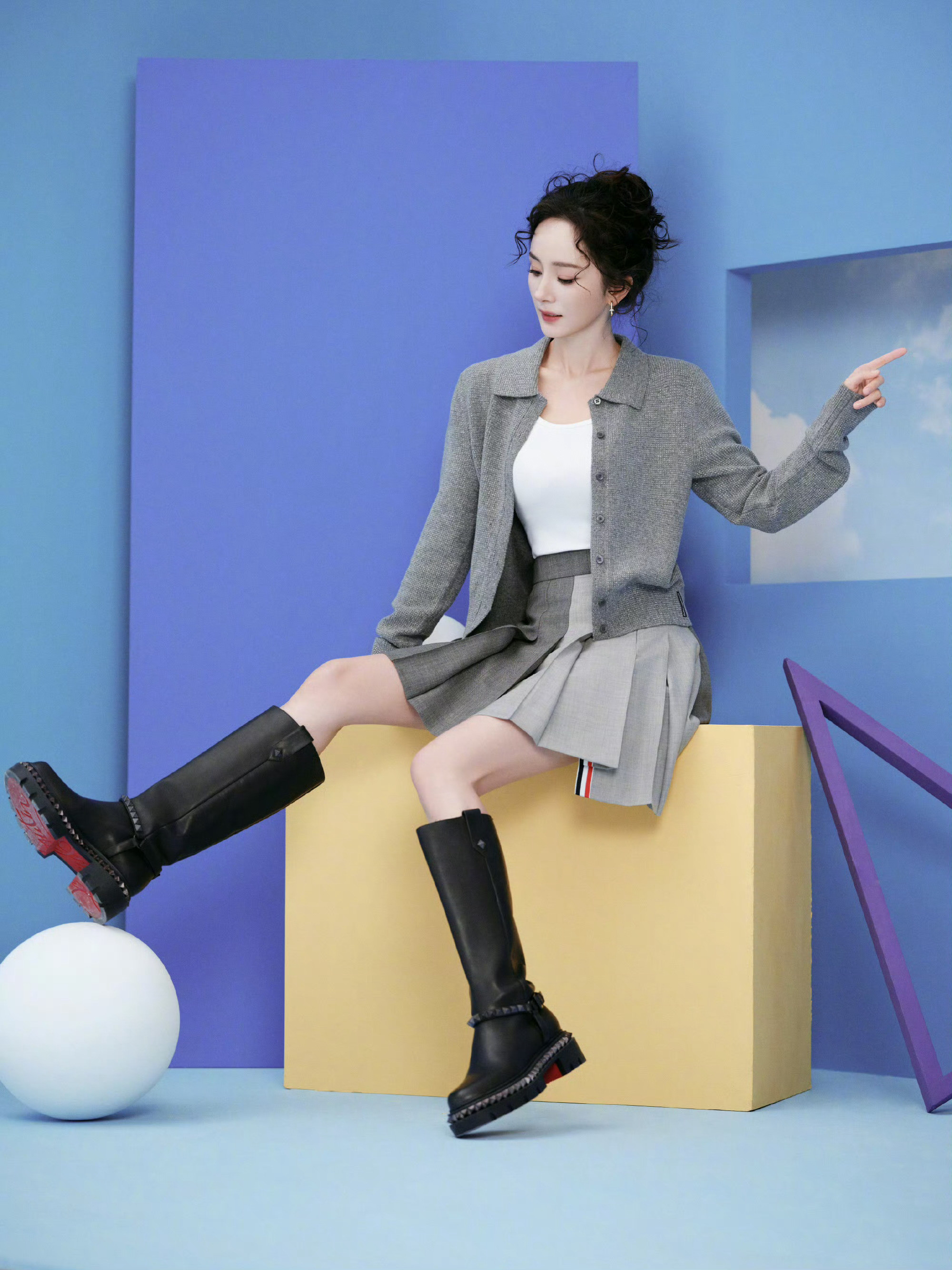 杨幂开享界S9T杨幂作为品牌大使的专业表现与智能座驾的创新特质相映生辉。在她游