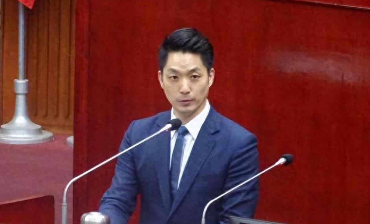 【赖清德叫板大陆，蒋万安：两岸关系需要沟通交流】岛内蓝绿阵营激斗之际，蒋万安突