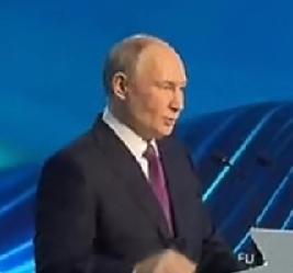 俄罗斯缺兵急疯了！对在俄的外国人下手了！只要申请长期居住许可，必须至少服一年兵役