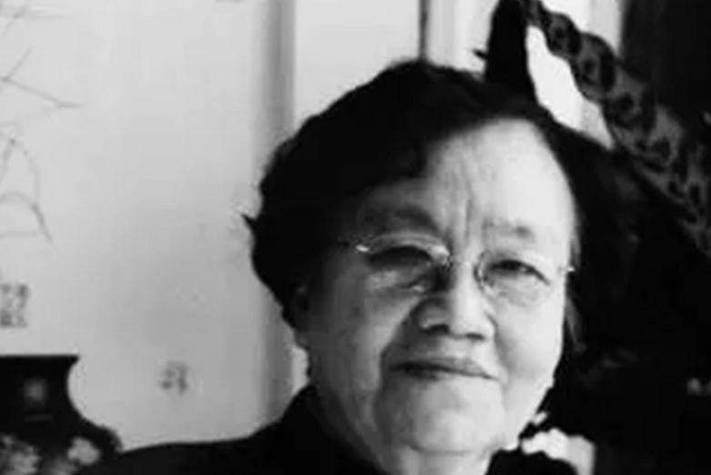 1940年，军统女特务冒死救下一名地下党。11年后，这名女特务被我党抓获，她说：