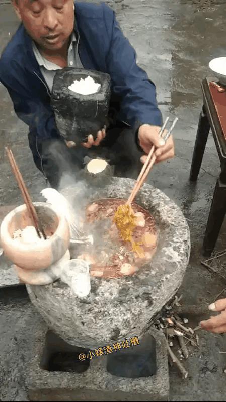 你猜一下大哥这个碗是从哪里流传下来的？现在能值多少钱？